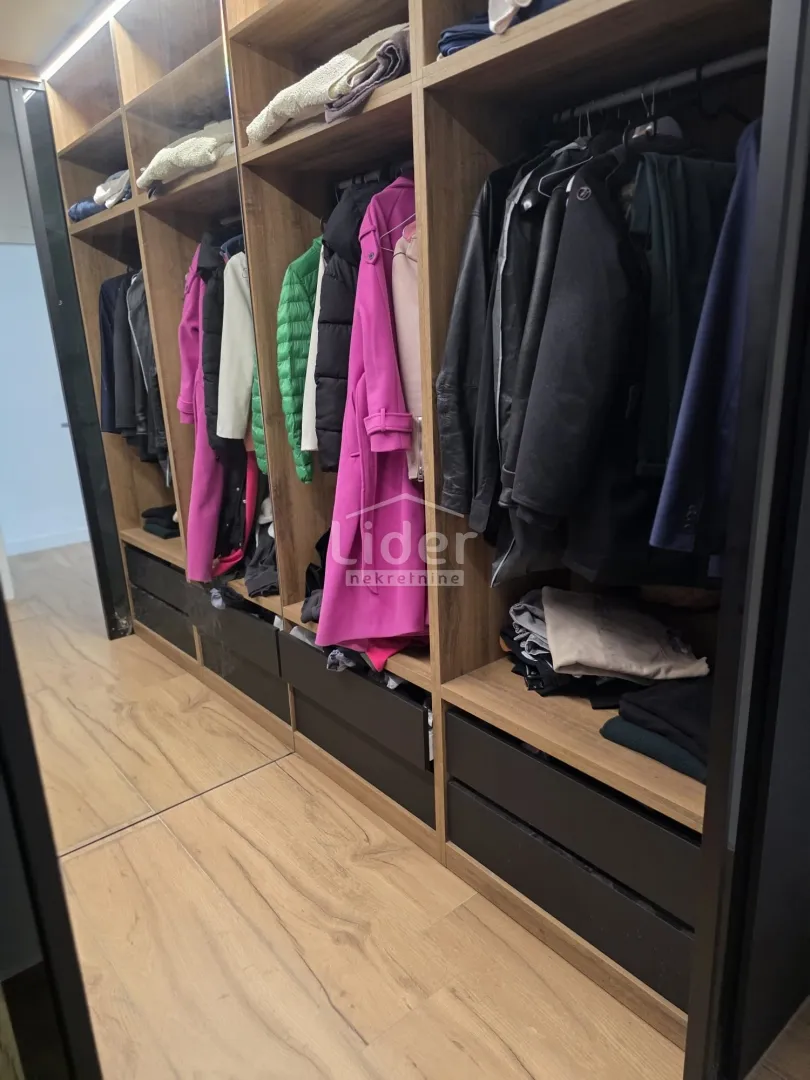 banderovo, 3s+db, 2 parkinga, lođa, panorama, namješten - slika 26