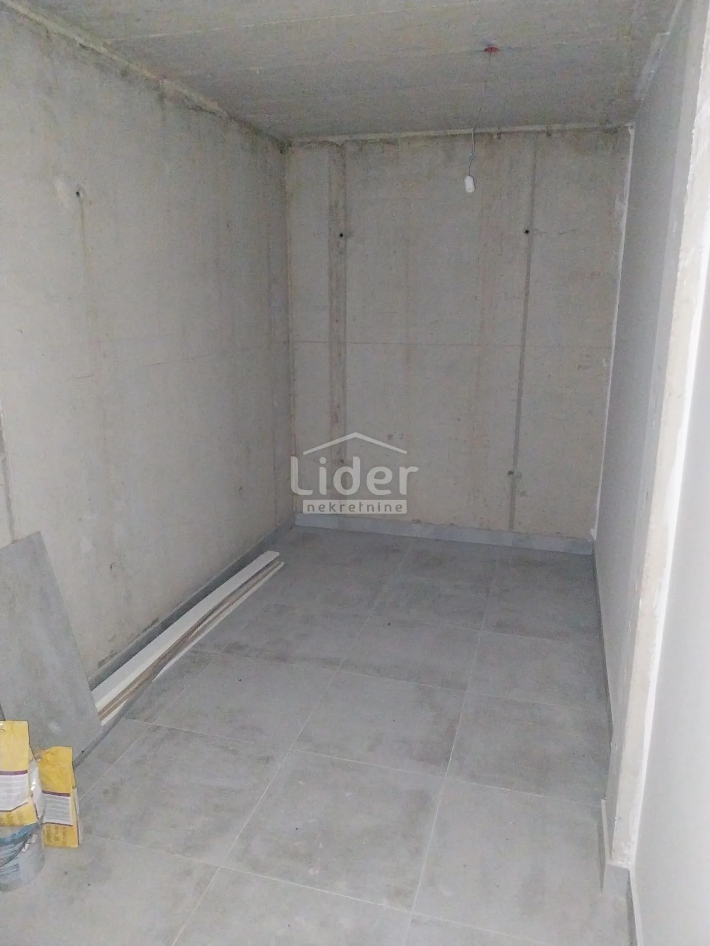 penthouse 127,14 m2, 30m od mora, predivan pogled - slika 21