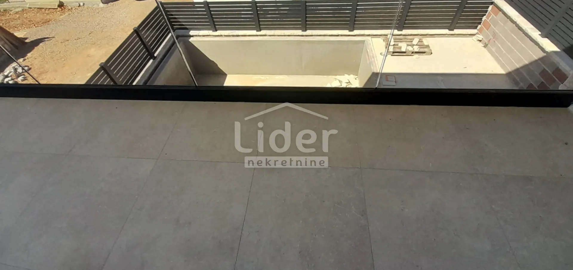 otok krk,malinska-vila s bazenom 140 m2 - slika 2
