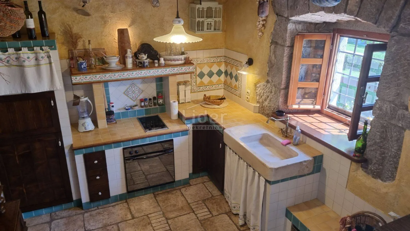 kuća istra, roč, 3.800m2 okućnice - slika 6