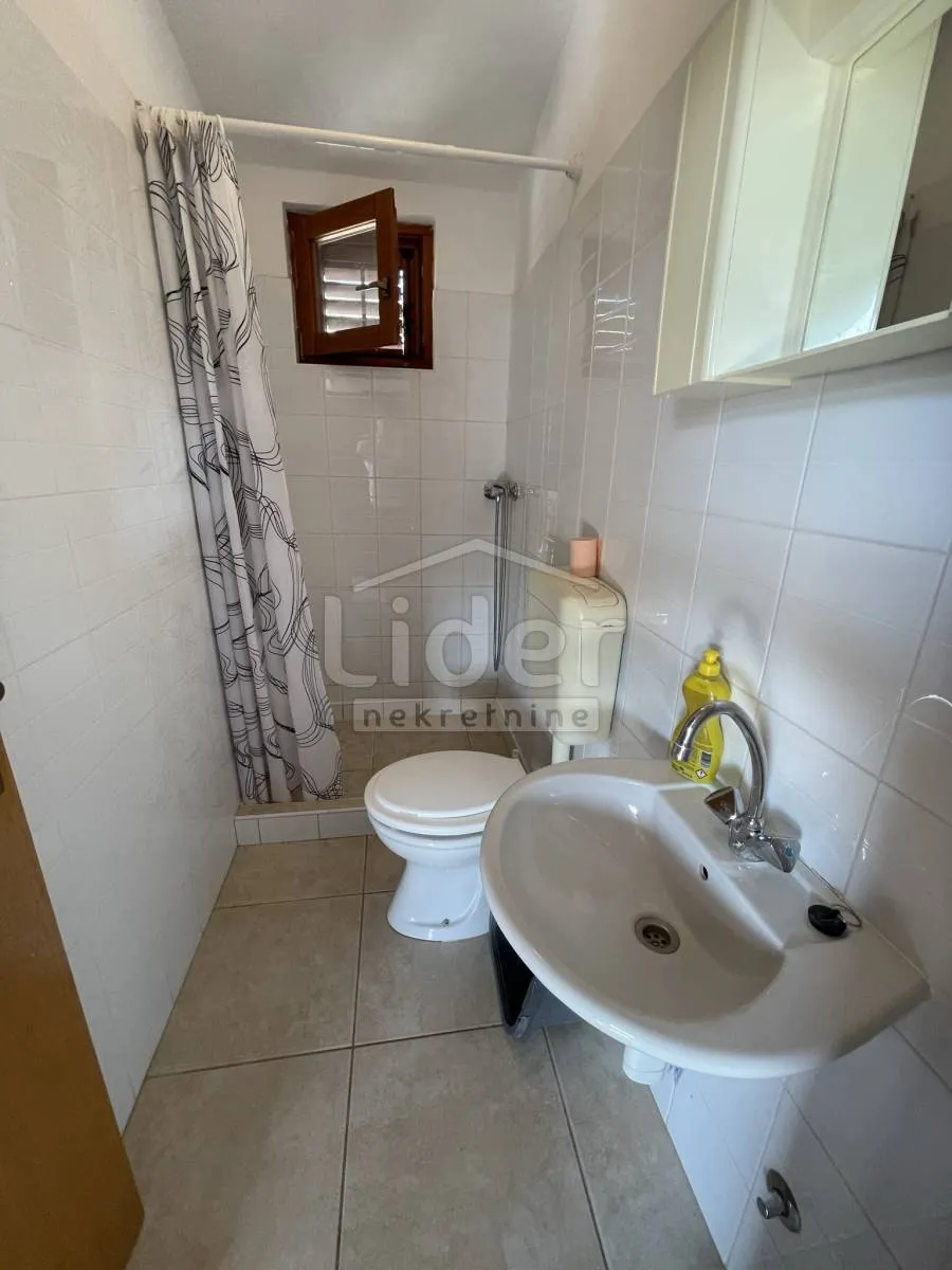 donji karin, kuću sa 5 apartmana prodajemo - slika 14