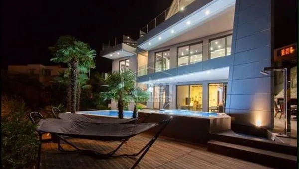 kuća opatija, 750m2, bazen - slika 9