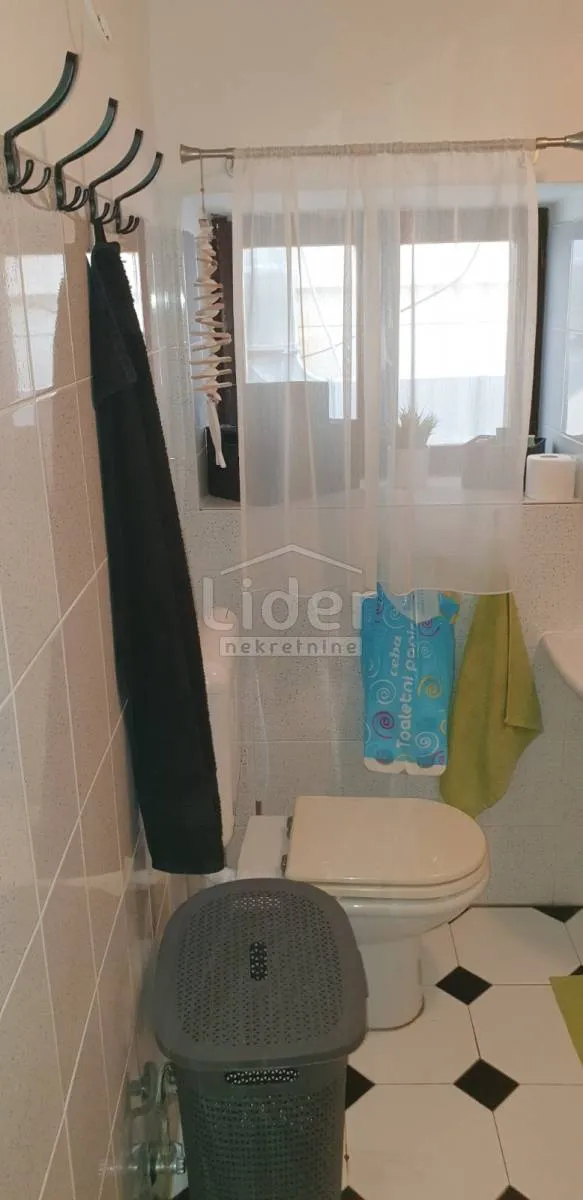 baška, 1skl.-troetažni, terasa, 1.red do mora - slika 6