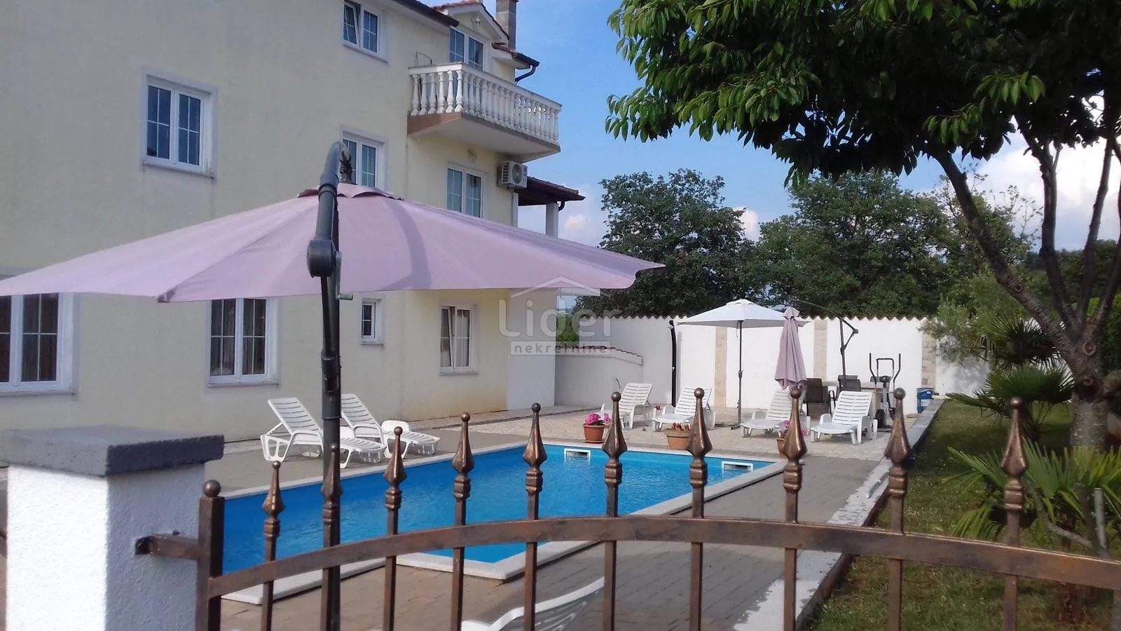 Apartmanska kuća na traženoj lokaciji - Stranići kod Nove Vasi, Poreč