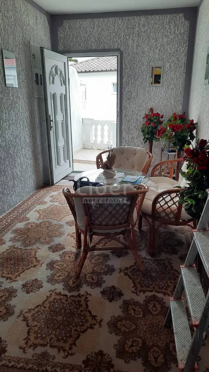 kuća crikvenica, 2 stana, garaža - slika 11