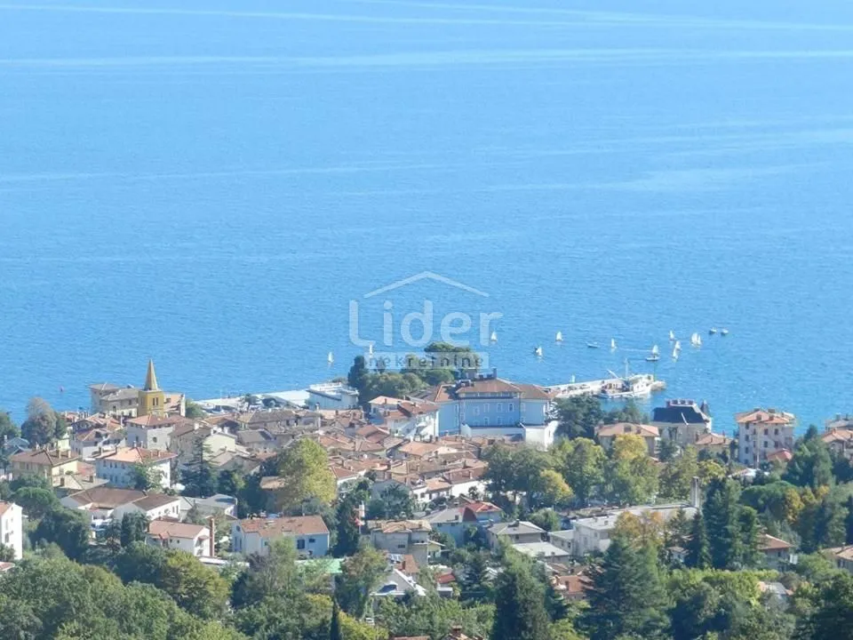 Kuća LOVRAN, 3 stana