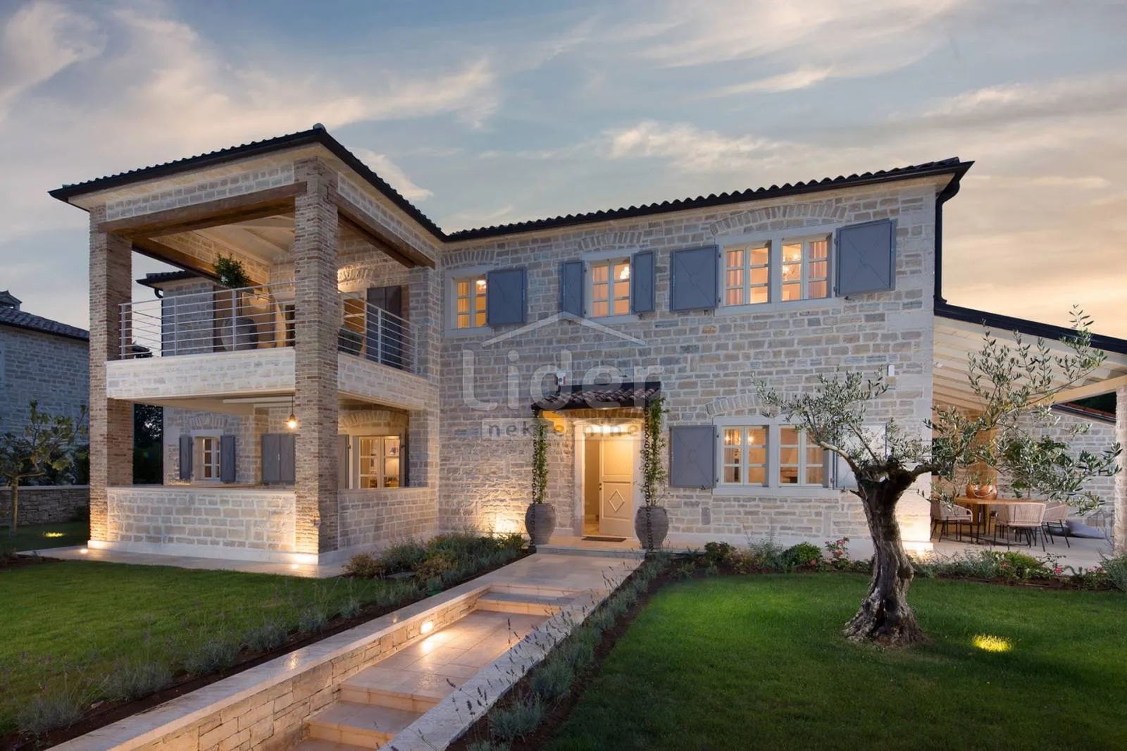 istra - prekrasna dizajnerska vila - slika 22