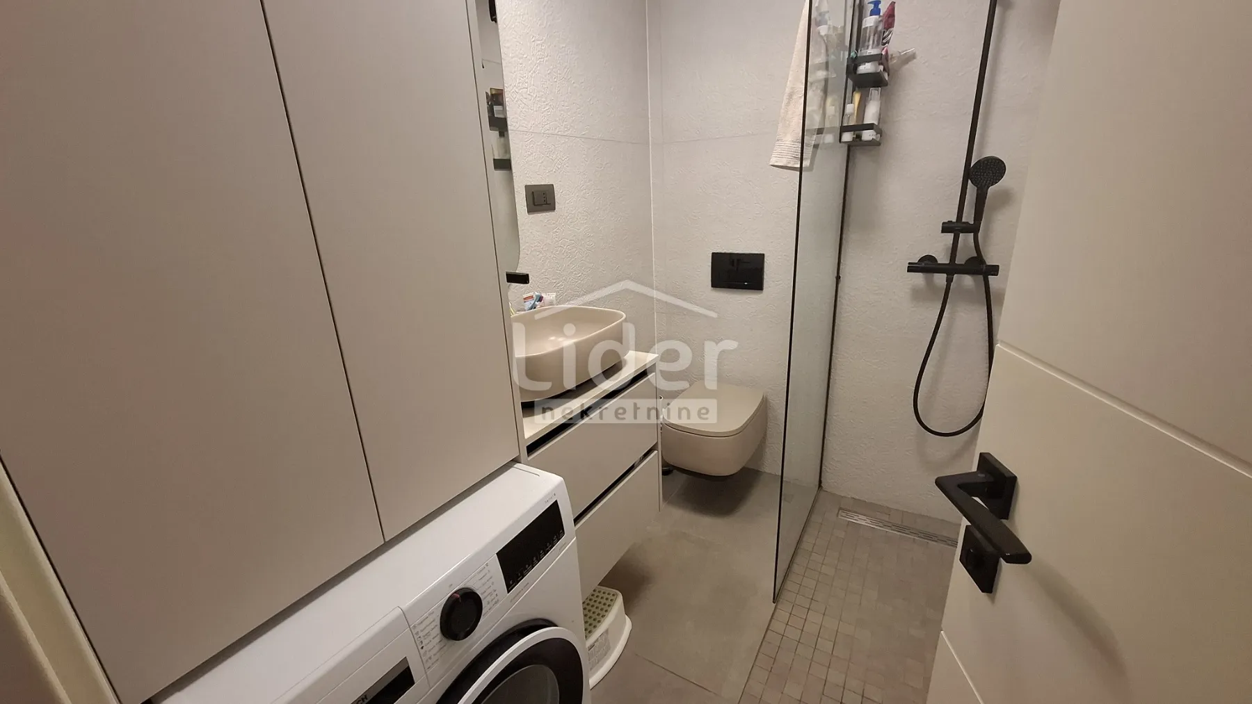 krk-2s+db,2 parkirna mjesta,okućnica 100m2 - slika 16