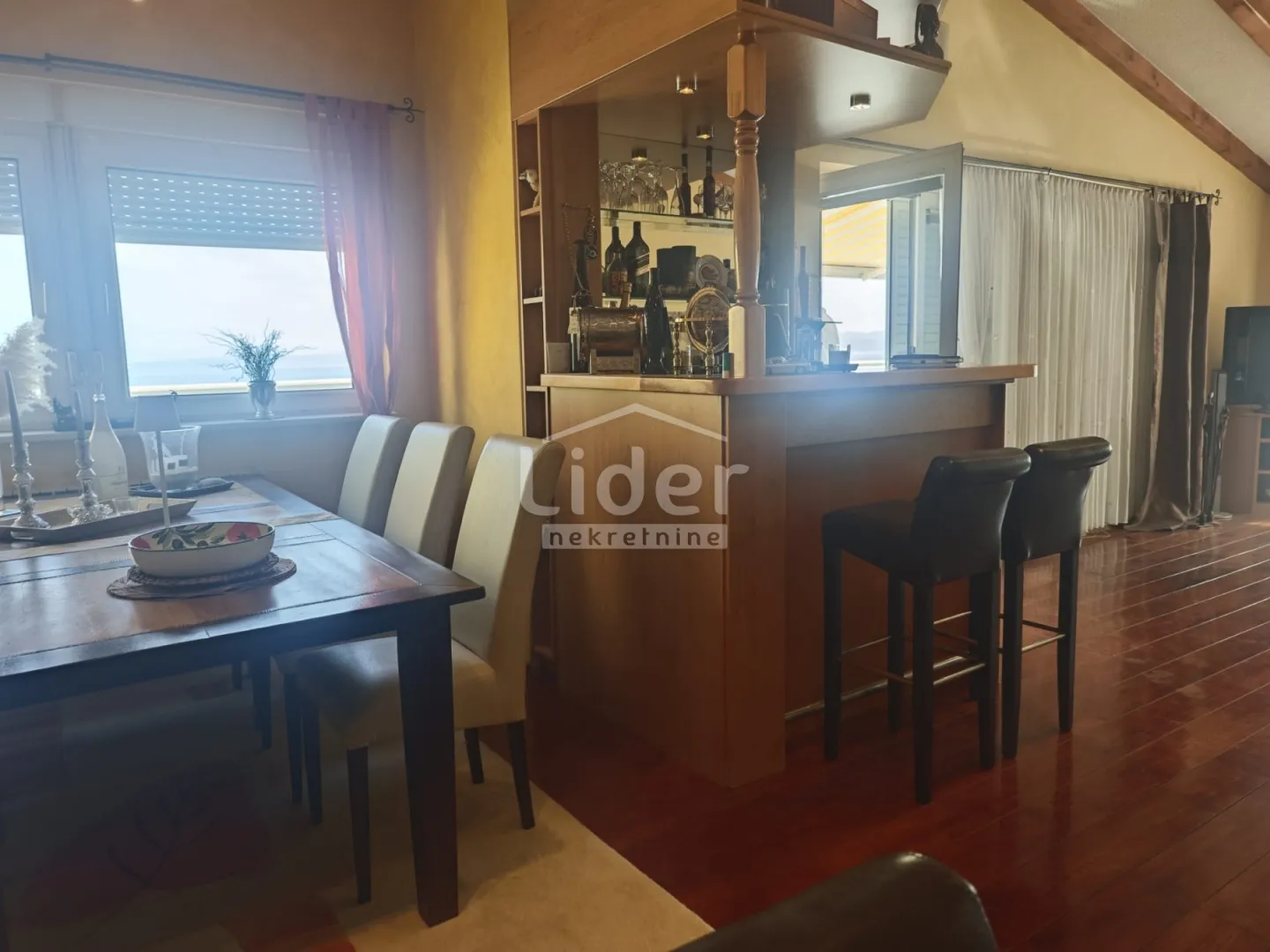 opatija- vila s predivnim pogledom i bazenom - slika 29