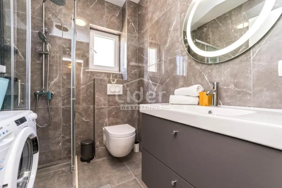 novalja, 3s+db, 2 balkona, namješten, 207.500 € - slika 8