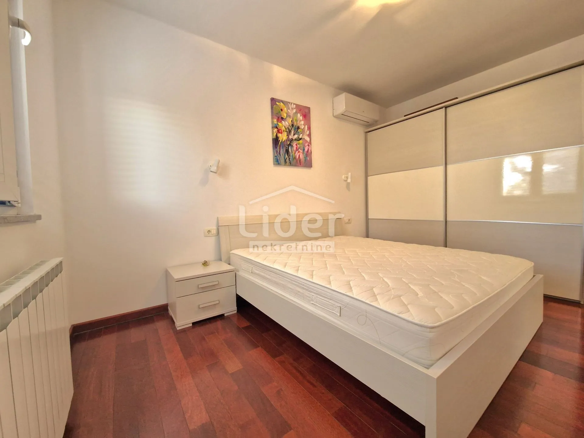 barbat, stan u zgradi 95m2 - slika 8
