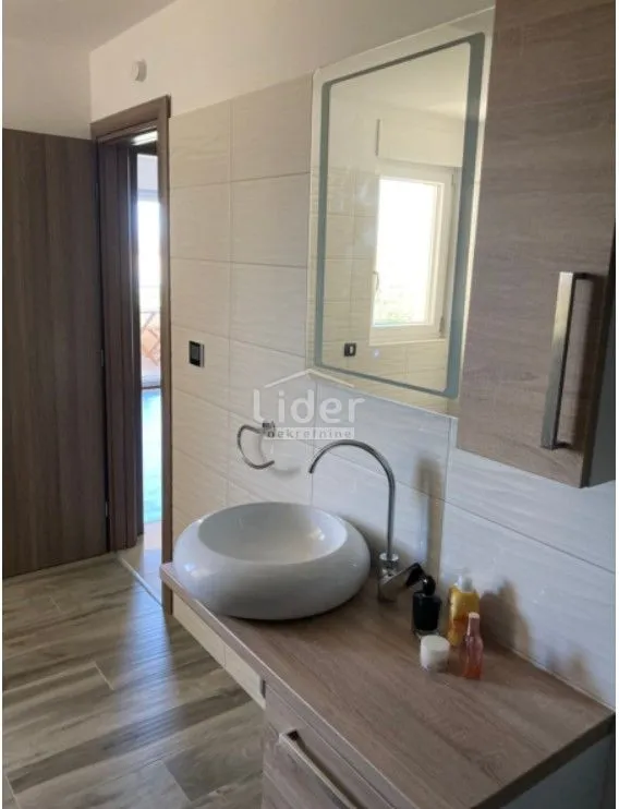 jadranovo prekrasan apartman, 1. red od mora - slika 12