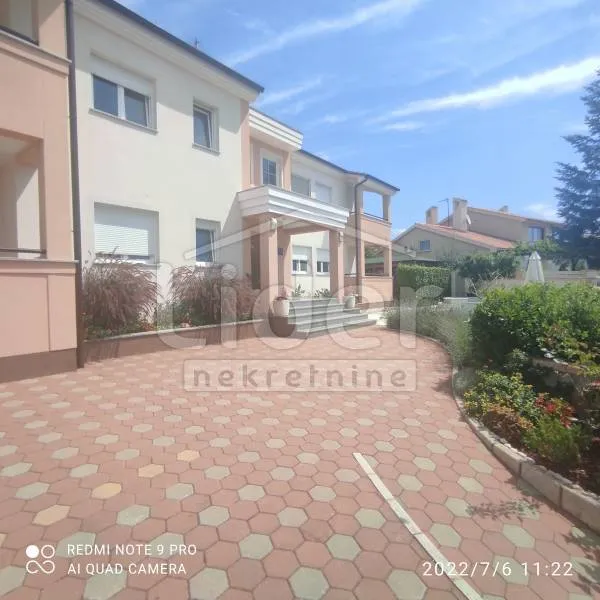 pula, predivna kuća s 6 vrhunskih apartmana - slika 2