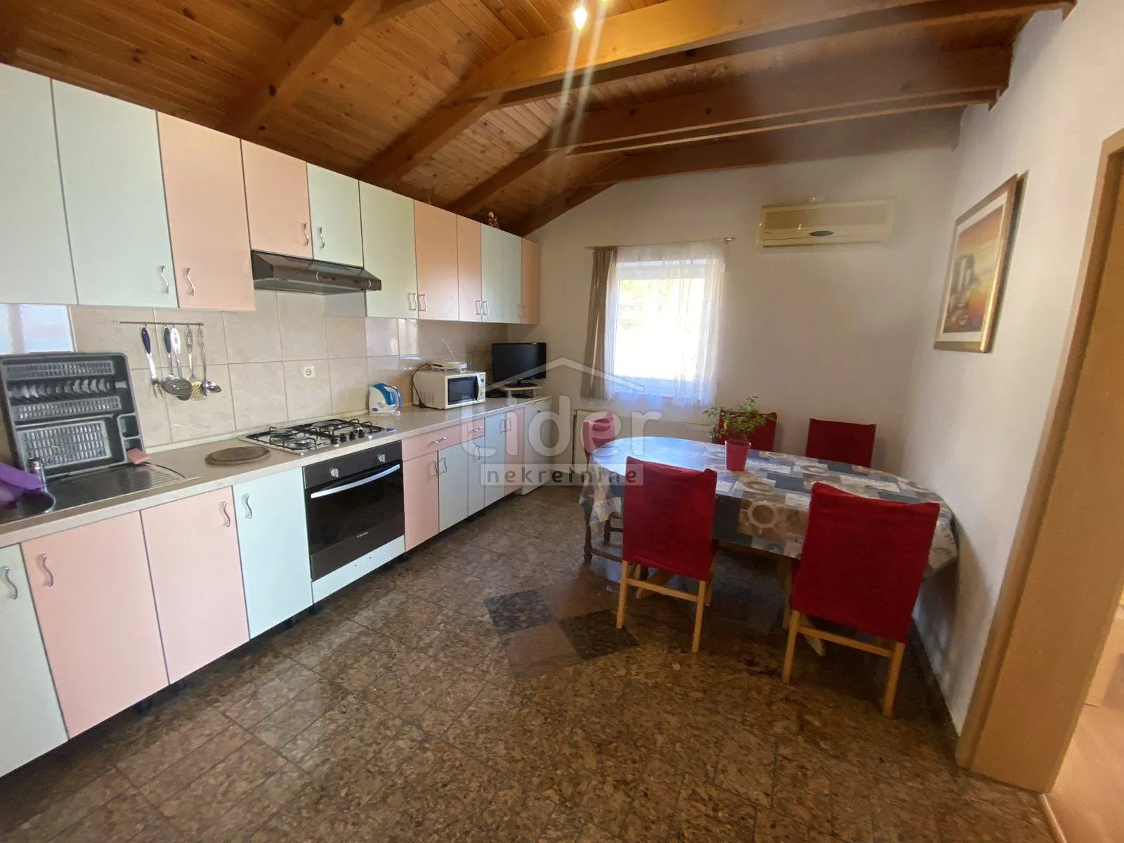 stan za radnike, 2s+db, najam, 1300€/mj. sa uključenim režijama - slika 2
