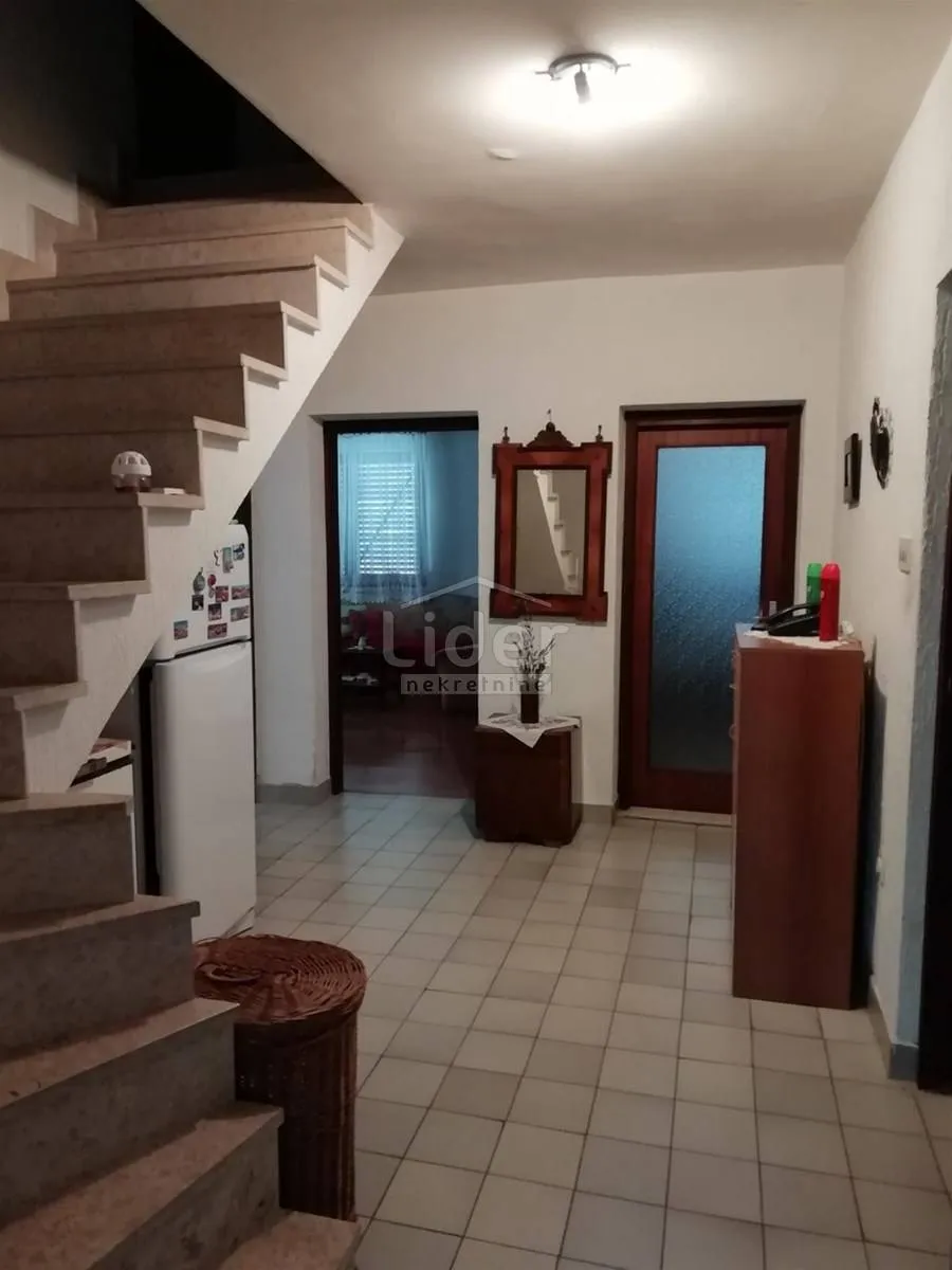 samostojeća kuća, grižane, 300 m2 - slika 3