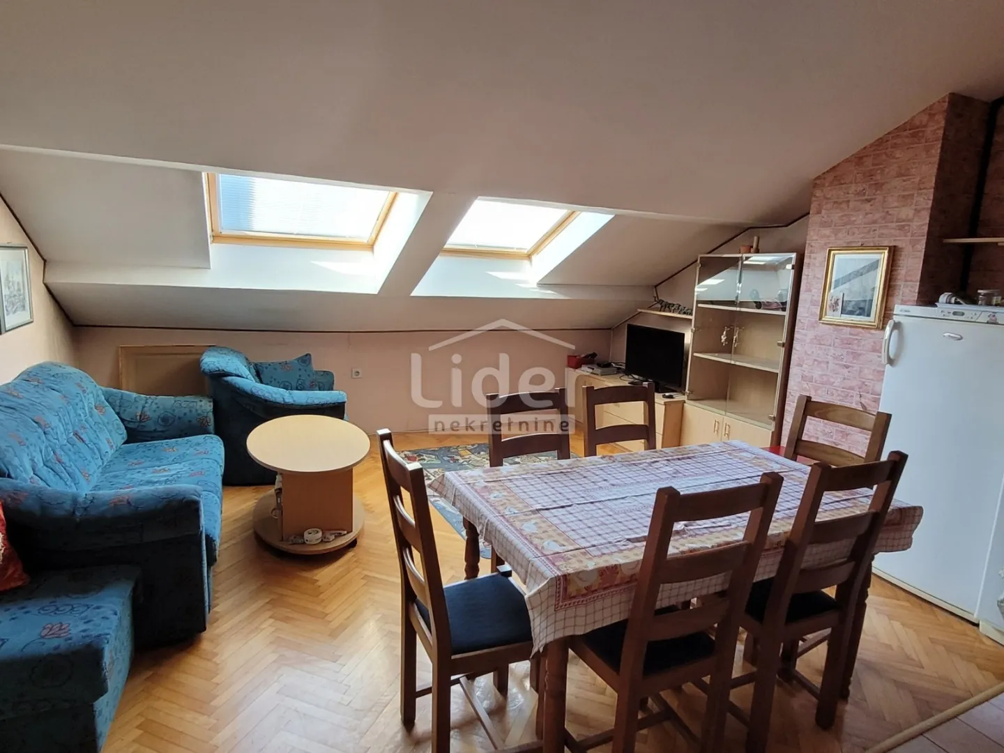 škurinje-3skl,52,71 m2 - slika 10