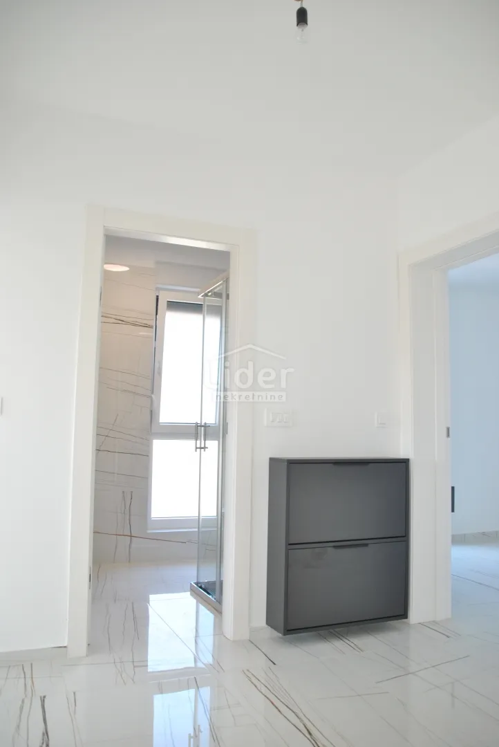 novalja, 2s+db, novogradnja 3.640 €m2, opremljeni - slika 11