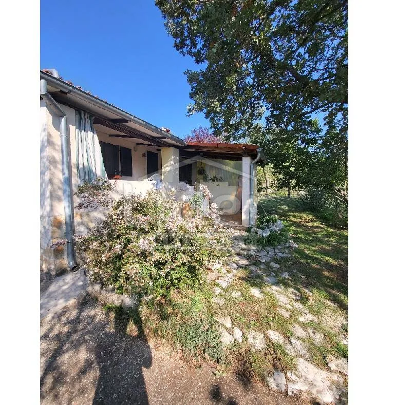 Rovinj, Rovinjsko Selo, samostojeća kuća sa 1.507m2 okućnice