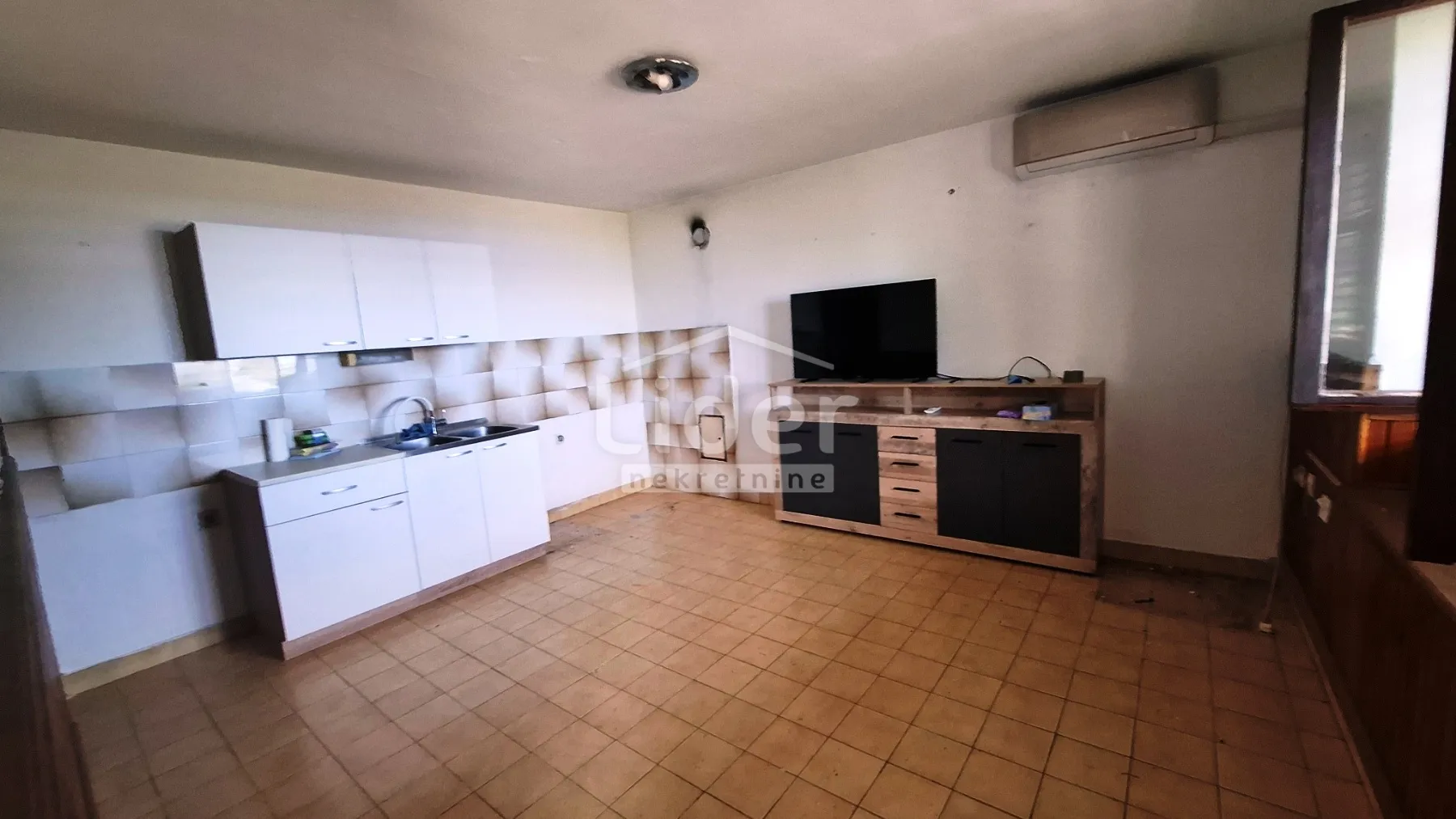 hreljin kuća 150m2-samo kod nas - slika 16