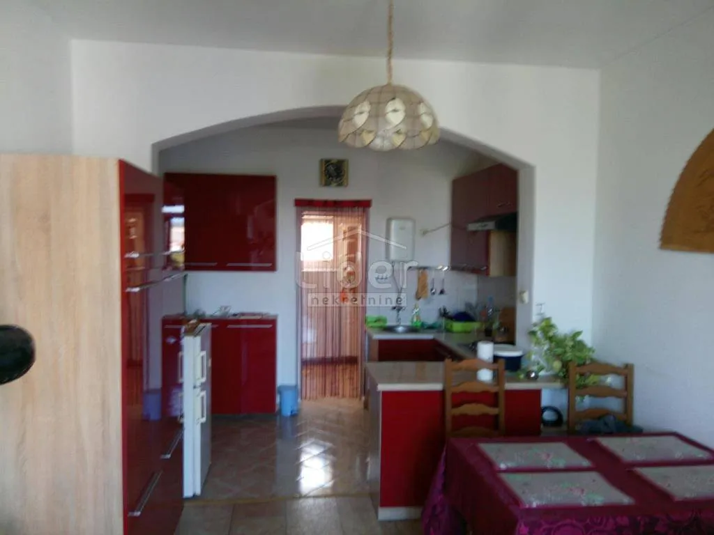 kuća jadranovo, 3 stana - slika 3