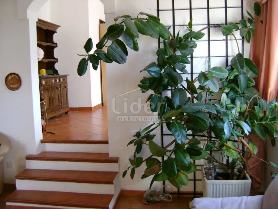apartman njivice, 4s+db - slika 2