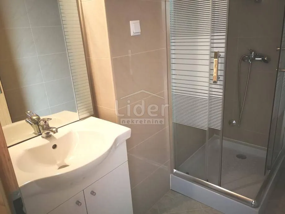 apartman njivice, 4s+db - slika 7