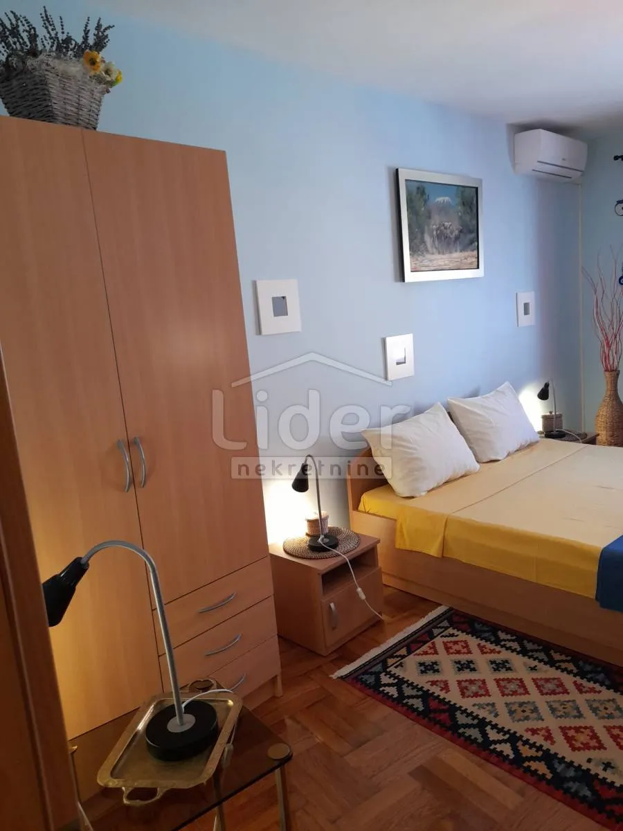 crikvenica kuća u nizu u centru grada - slika 24