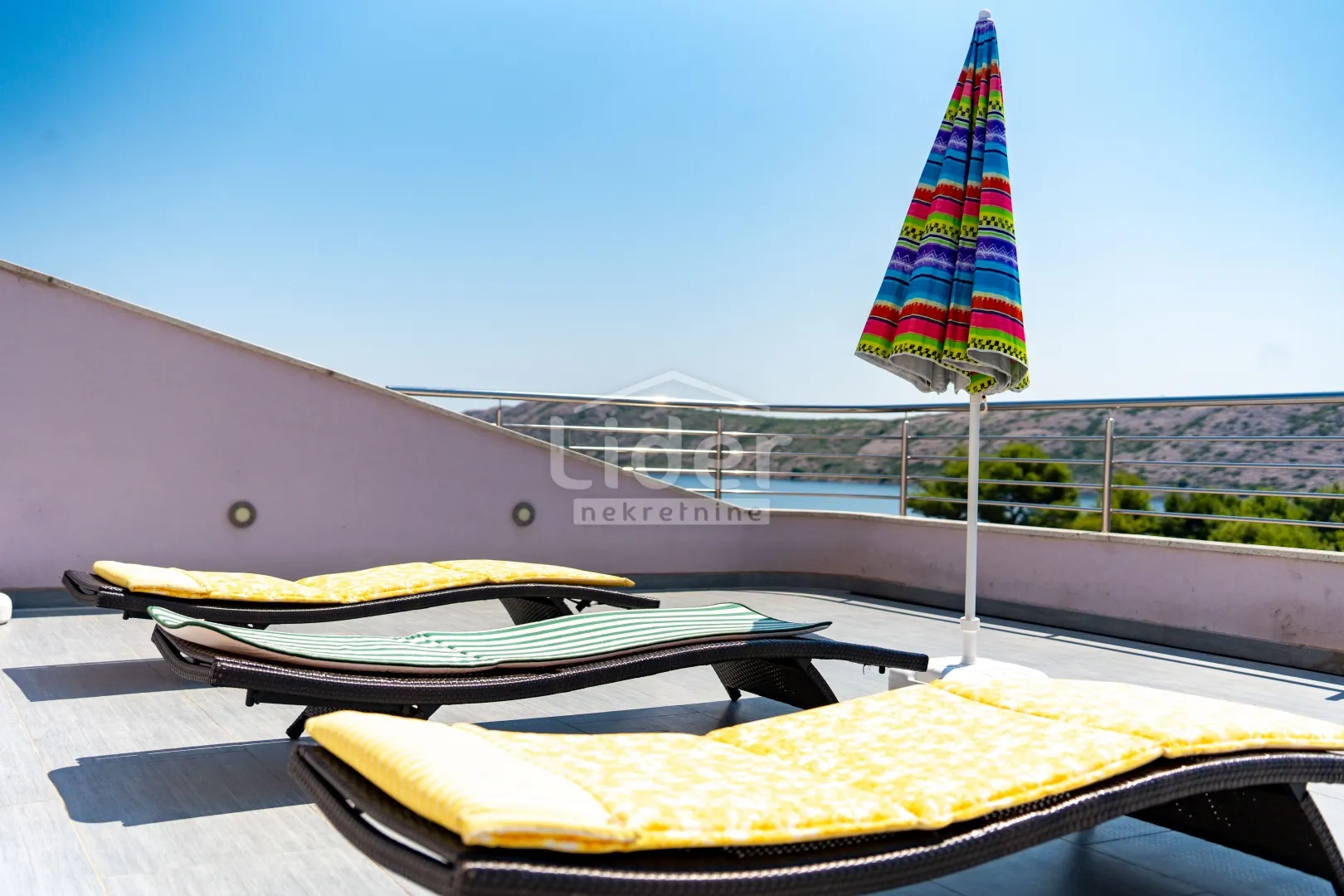 rab, barbat, apartman 150 m2 s prekrasnim pogledom - slika 11