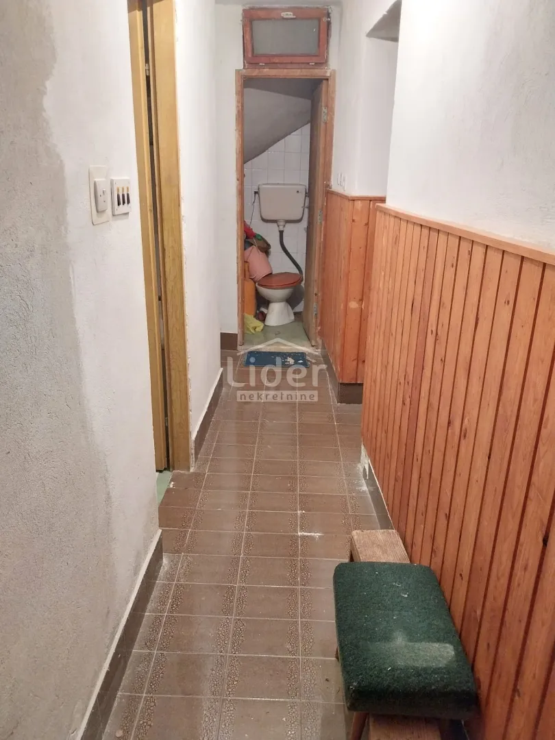 pag, centar, kuća 212 m2, 250.000 € - slika 5