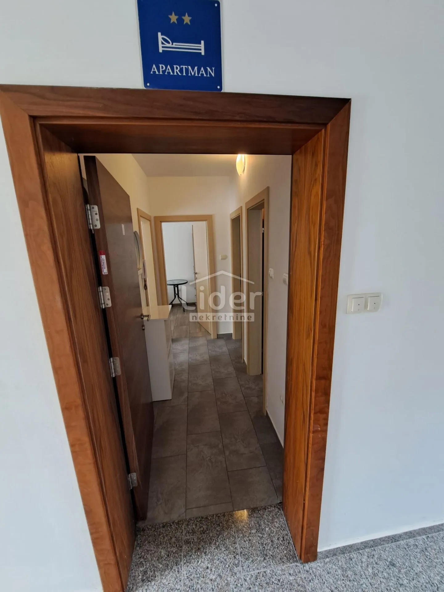 novalja stan 70m2, jacuzzi, blizina centra, škole i vrtića - slika 25