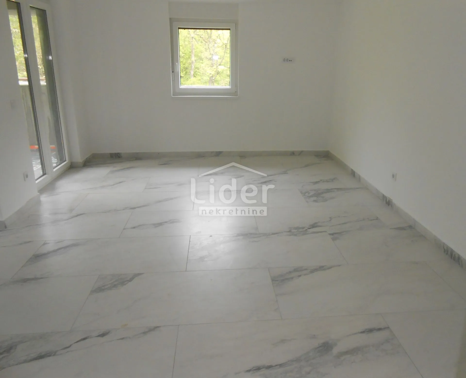 HLAPA (OTOK KRK) Novi apartman s 2 lođe - Hlapa, Dobrinj