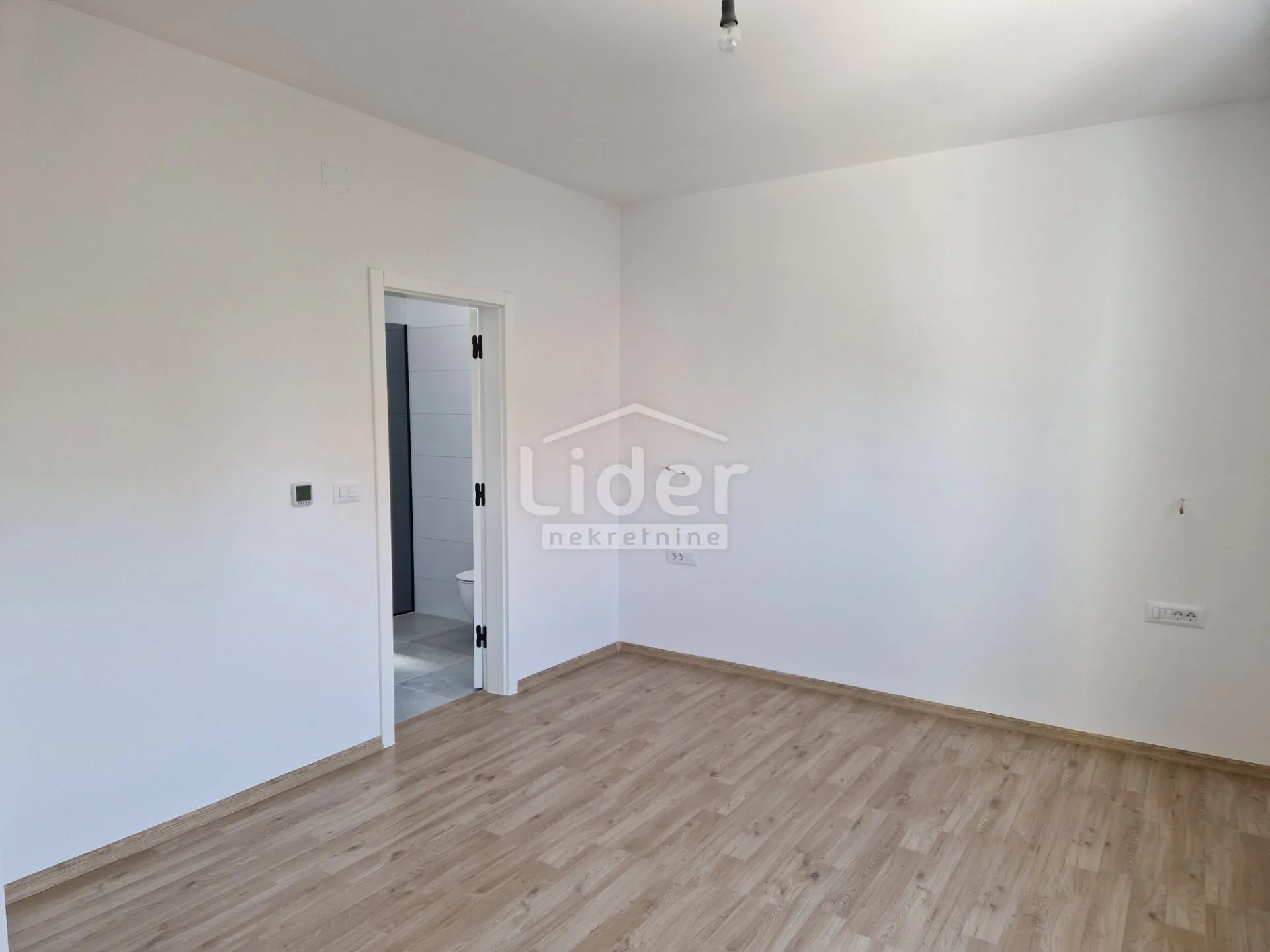 apartman u novogradnji u banjolu - slika 4