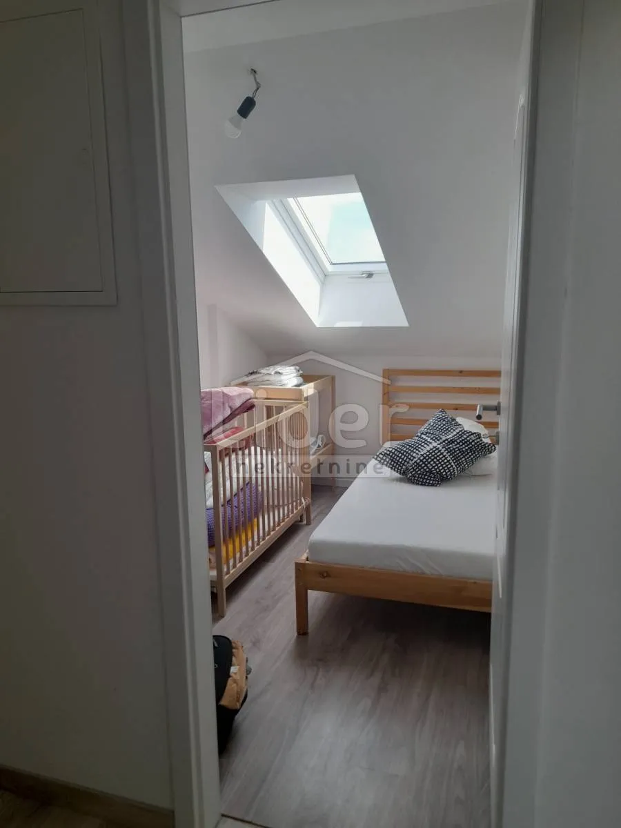 novoadaptirani stan u centru kastva 136m2 - slika 8