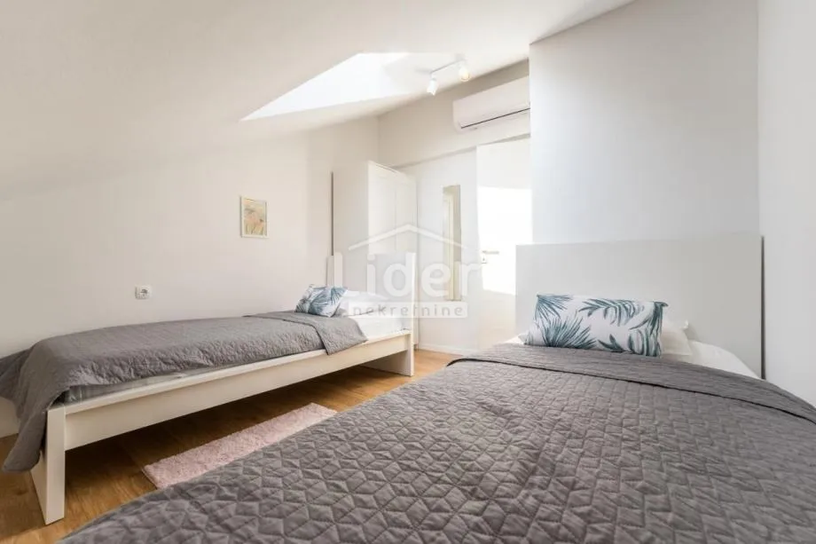 novalja, 3s+db, 2 balkona, namješten, 207.500 € - slika 17