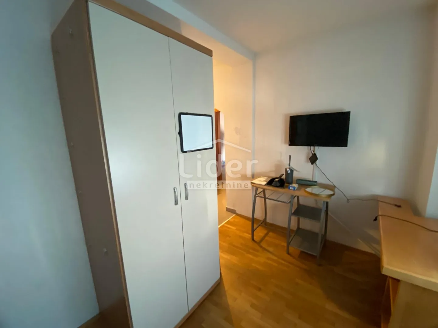 stan-apartman, novogradnja, garsonjera, blizina kampusa - slika 2