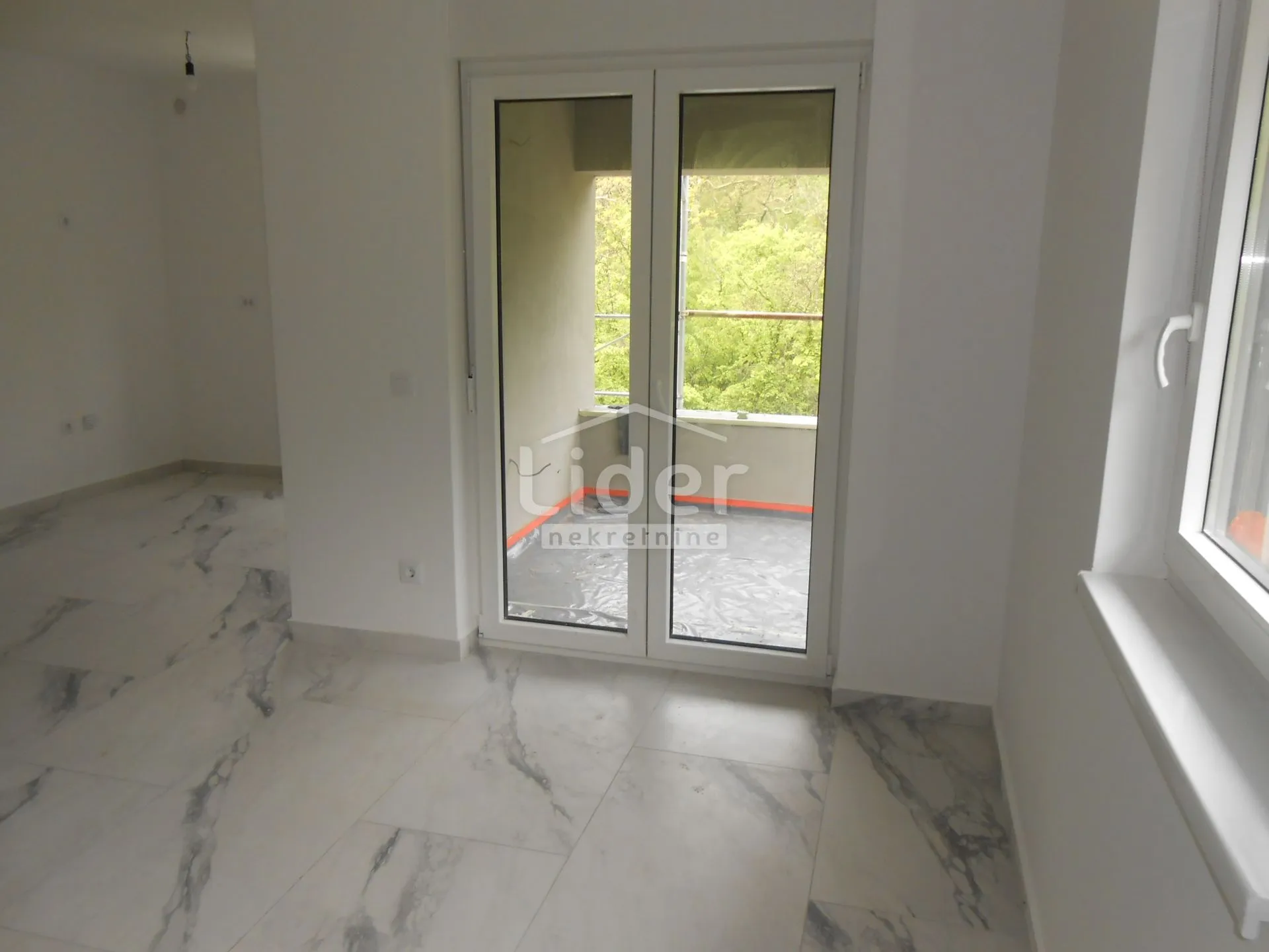 hlapa (otok krk) novi apartman s 2 lođe - slika 2