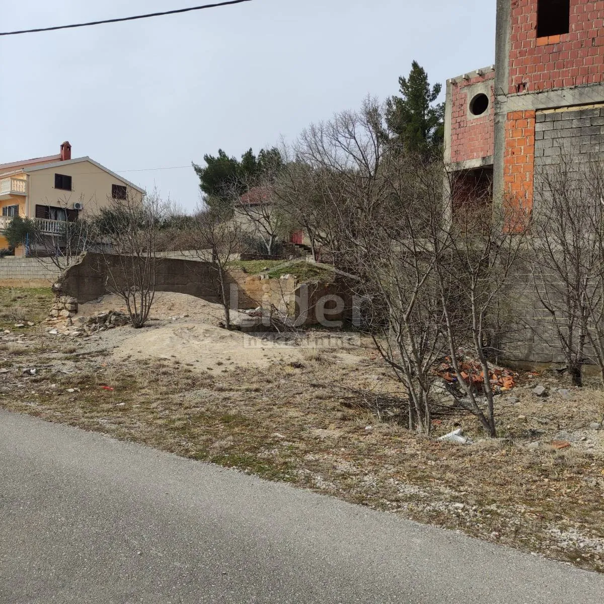 kruševo, roh-bau stambeno poslovna zgrada 300m2 - slika 3