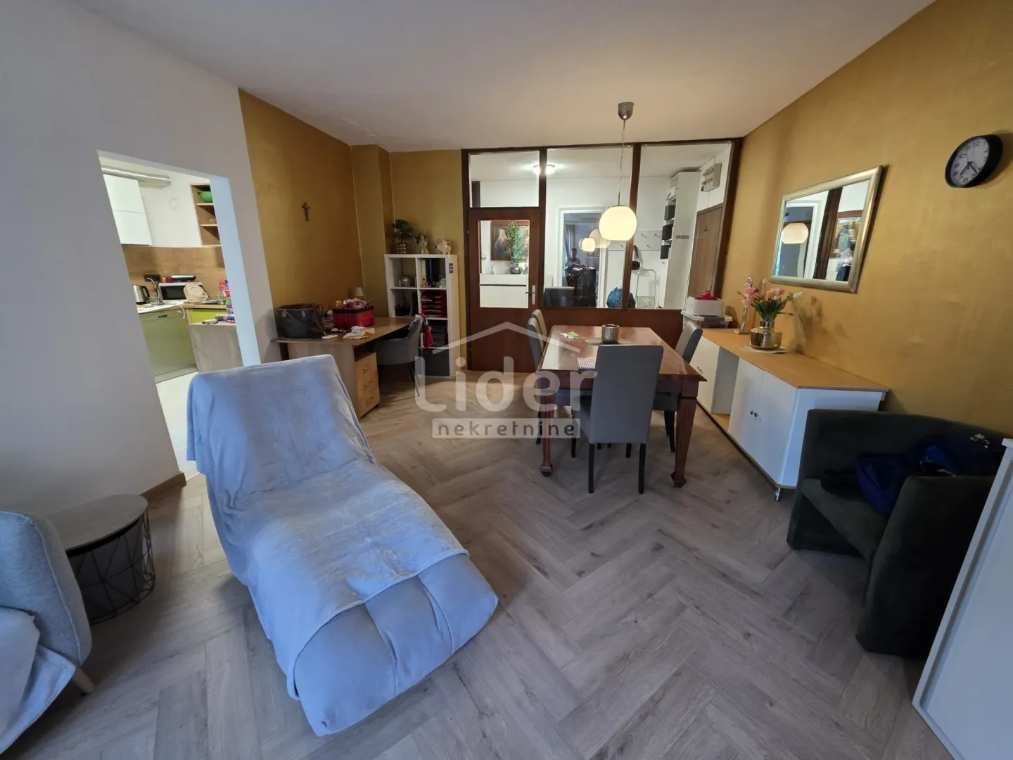 njivice -trosobni stan 100m2 - slika 3