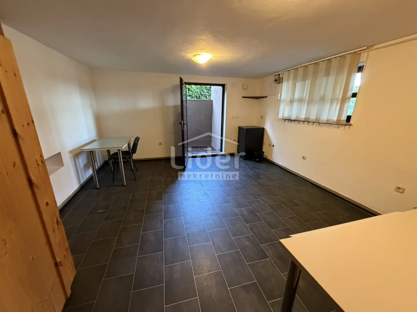 poslovne prostore 70m2 na mirnoj lokaciji iznajmljujemo - slika 11