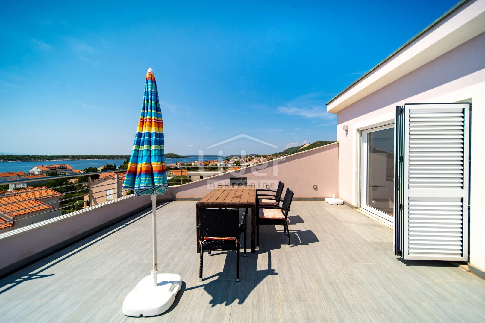 rab, barbat, apartman 150 m2 s prekrasnim pogledom - slika 7