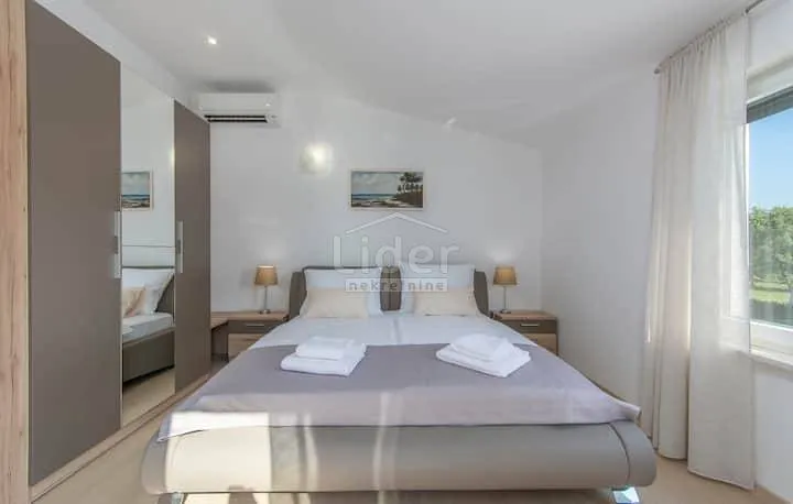 villa u poreču, 300 metara od poznatih plaža - slika 7