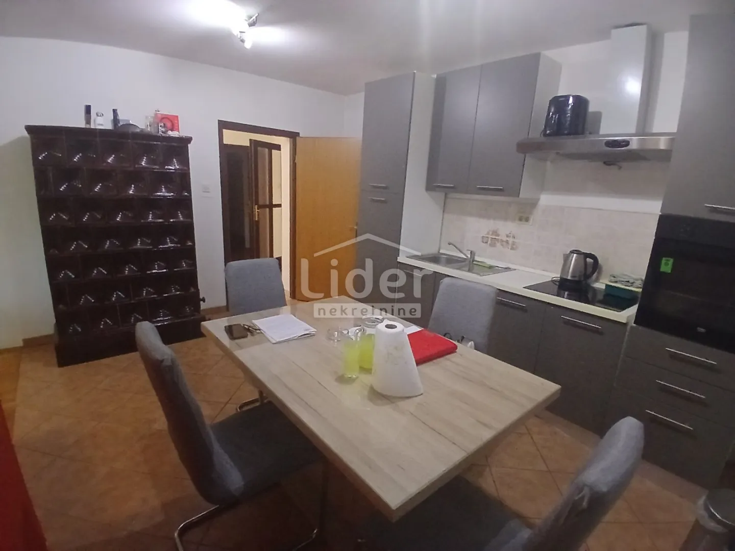 marčelji, 164,22 m2, četverosoban sa dn.boravkom - slika 3