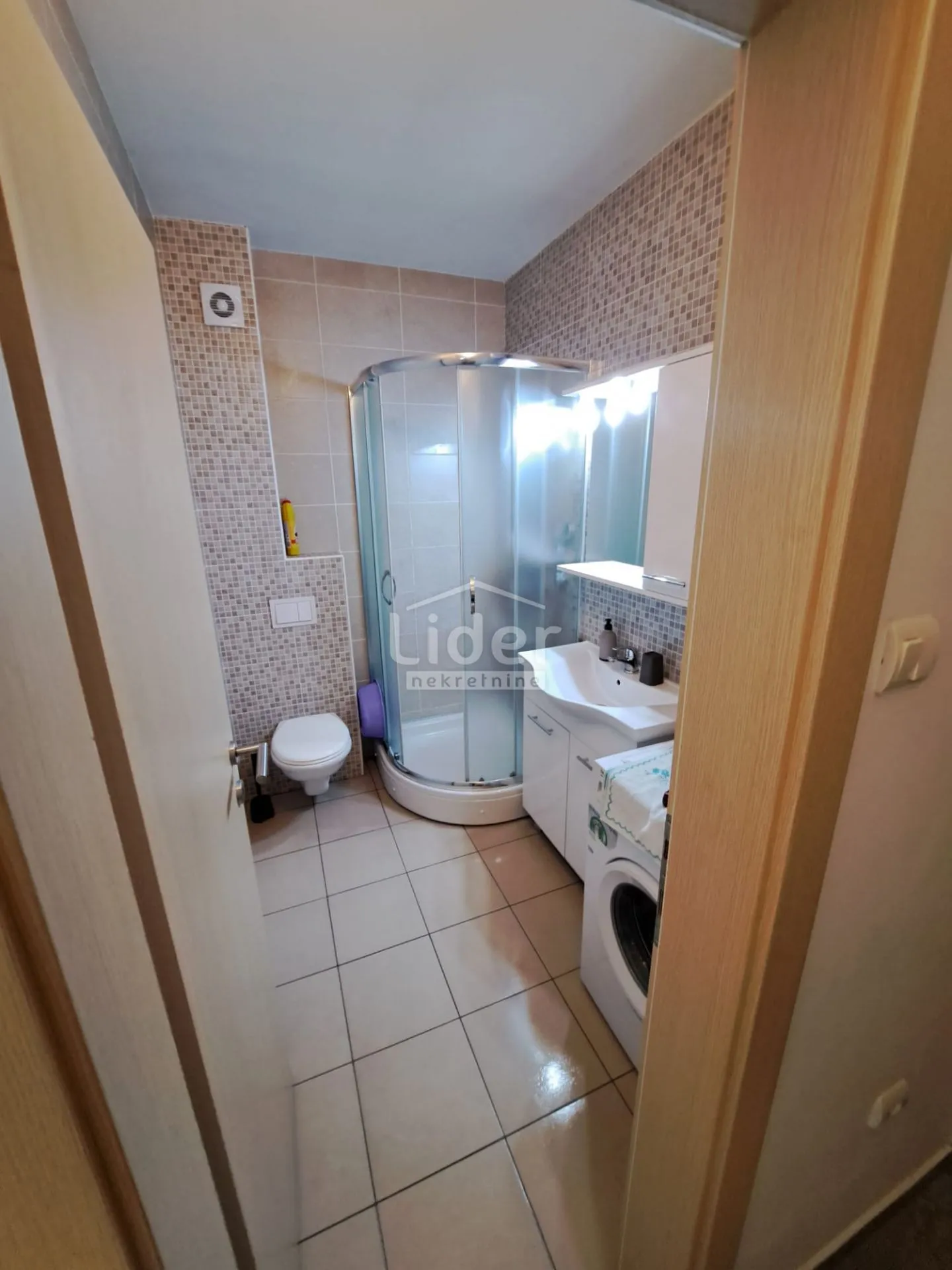novalja stan 70m2, jacuzzi, blizina centra, škole i vrtića - slika 20