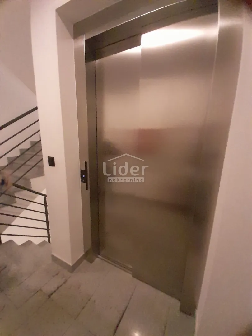 opatija stan 158m2 + 298m2 okućnice+ garaža - slika 29