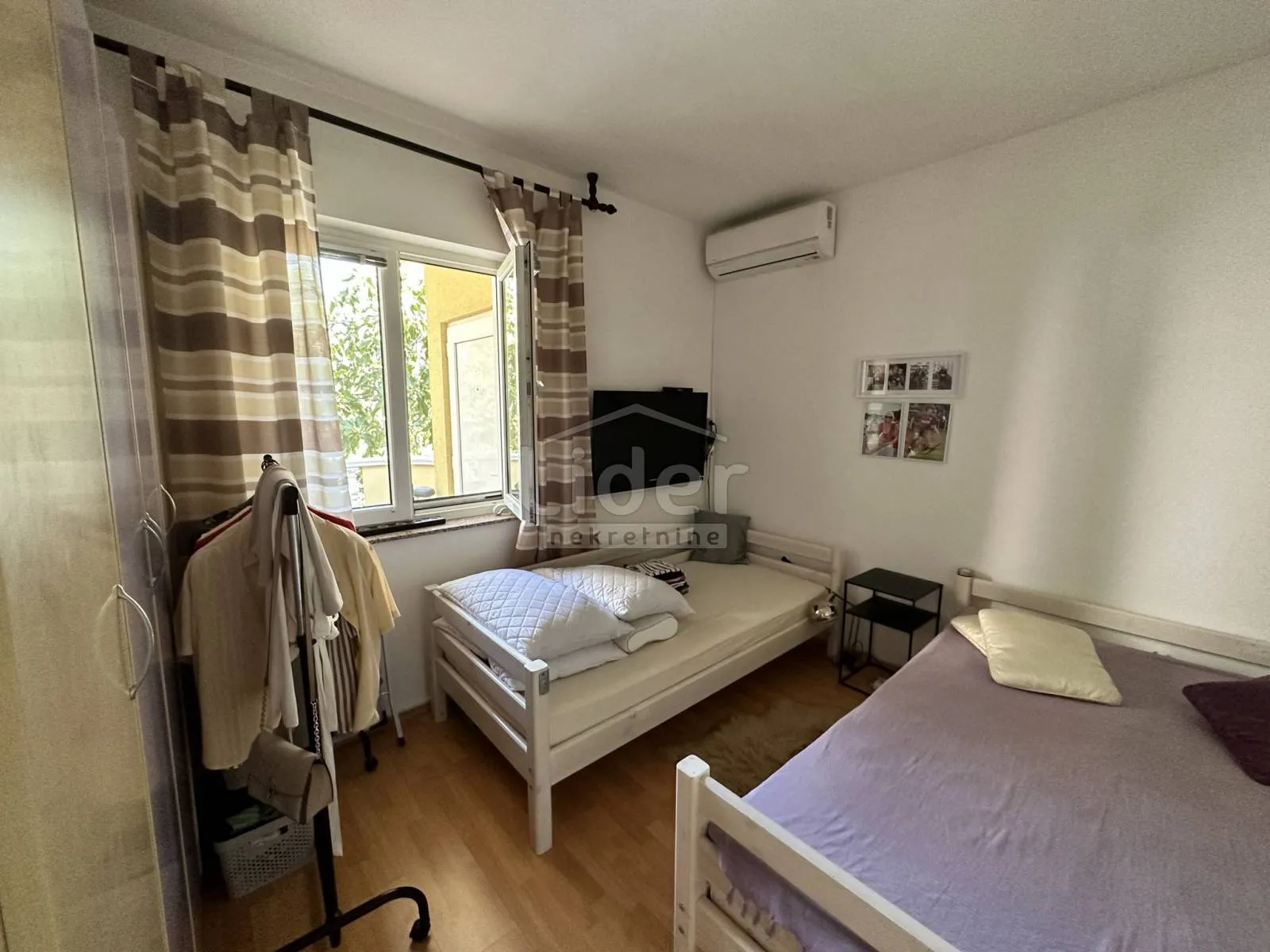 samostojeću kuću u prvom redu do mora prodajemo - slika 6