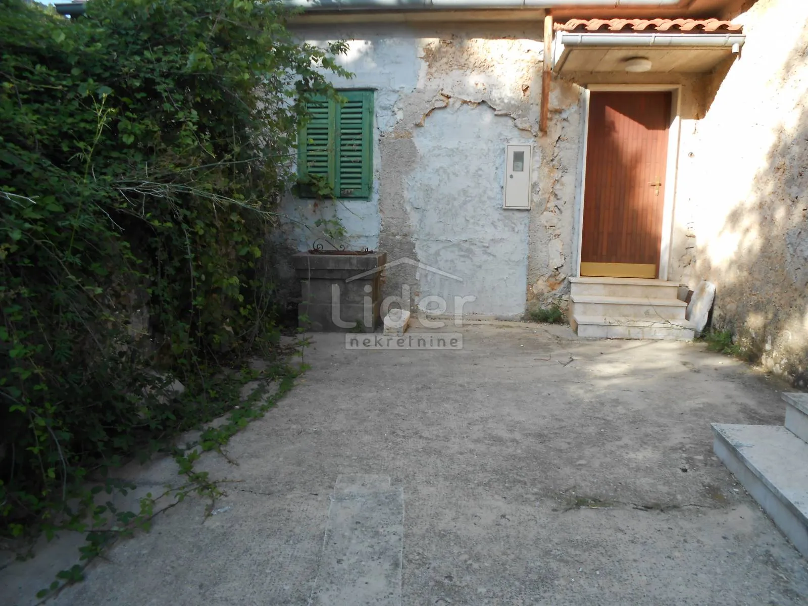 brseč kuća u prirodi s pogledom na more - slika 6