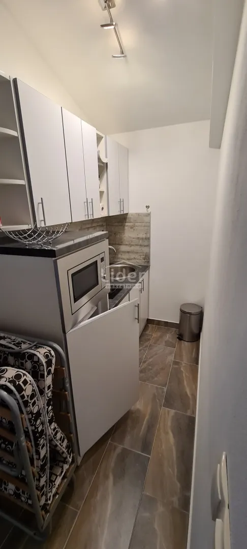 kruševo, kuću sa 3 stana i bazenom prodajemo - slika 15