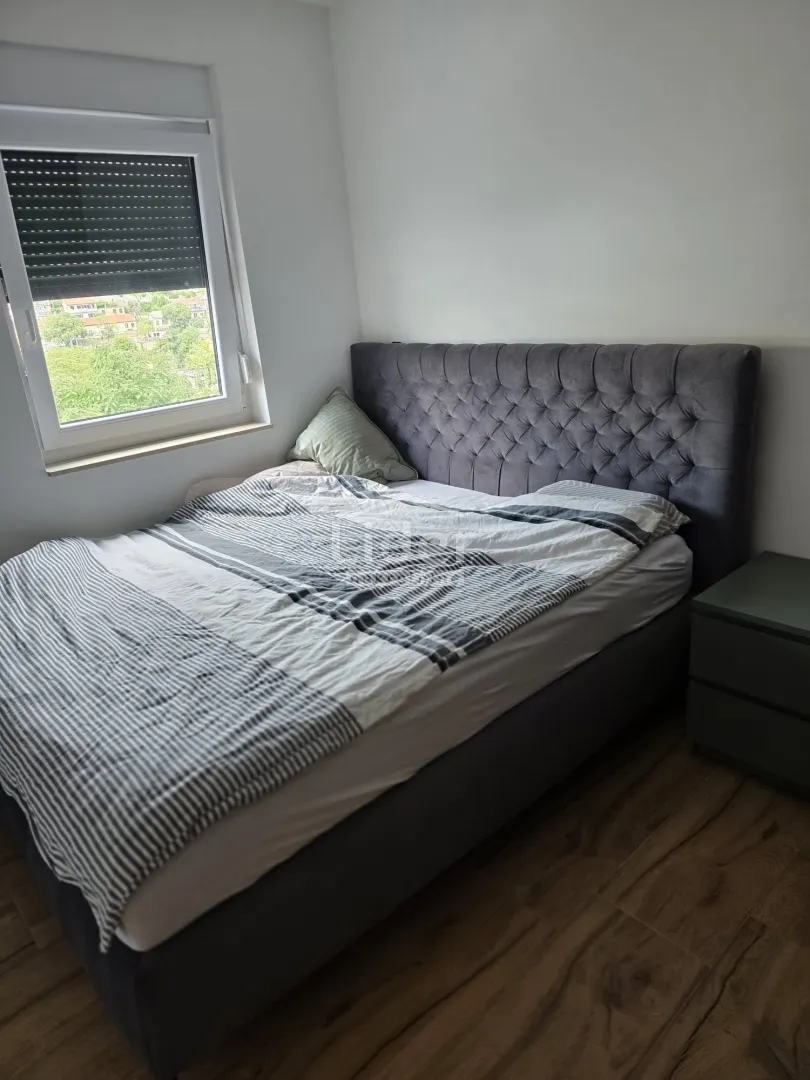 banderovo, 3s+db, 2 parkinga, lođa, panorama, namješten - slika 28