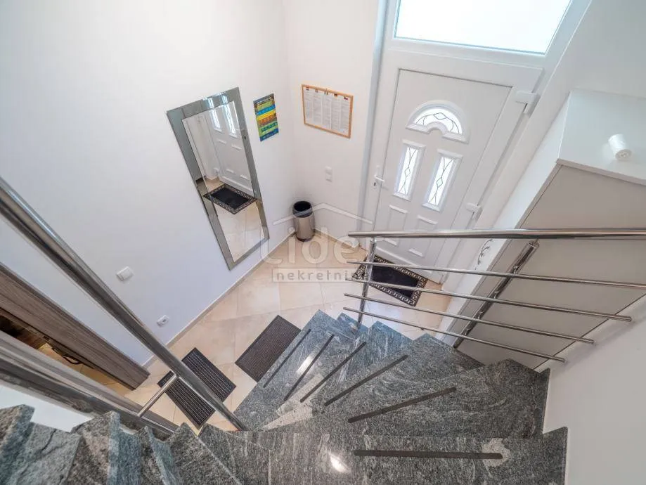 baška, 2 apartmana - slika 8