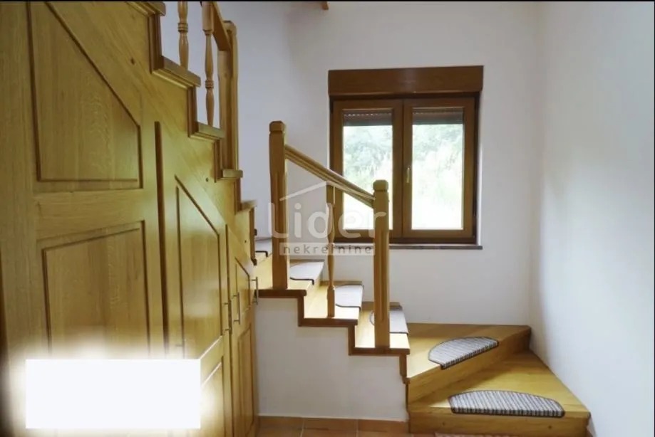 kuća,brod moravice,330m2 - slika 8